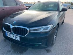 Svart Begagnad 2023 BMW 530e Kombi | 335 000 kr (Marknadspris)