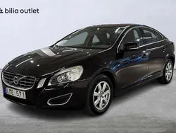 Svart Begagnad 2013 Volvo S60 Momentum Sedan | 159 000 kr (Marknadspris)