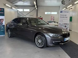 Brun Begagnad 2013 BMW 320 Luxury Line Sedan | 134 900 kr (Marknadspris)