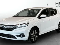 Vit (white) Ny 2025 Dacia Sandero Expression Halvkombi | 219 900 kr (Marknadspris)