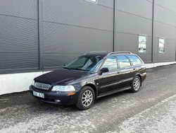 Lila Begagnad 2001 Volvo V40 Kombi | 14 900 kr (Superpris)