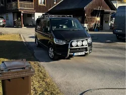 Svart Begagnad 2018 VW T6 Van | 165 000 kr