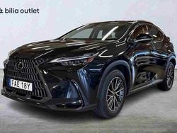 Svart Begagnad 2023 Lexus NX450h+ SUV | 549 800 kr (Marknadspris)