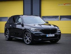 Svart Begagnad 2023 BMW X5 iPerformance SUV | 659 900 kr