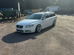 Vit Begagnad 2013 Volvo V70 R-Design Kombi | 95 000 kr (Lite dyr)