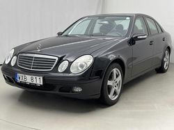 Svart Begagnad 2005 Mercedes E350 | 49 000 kr