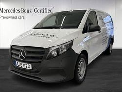 Vit Begagnad 2025 Mercedes e-Vito Van | 599 000 kr