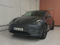 Grå Begagnad 2022 Tesla Model Y Long Range SUV | 318 900 kr