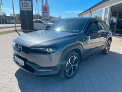 Grå (machine grey metallic) Begagnad 2024 Mazda MX30 Makoto SUV | 349 000 kr (Dyr)
