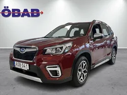 Ljusröd (rödmetallic) Begagnad 2020 Subaru Forester SUV | 268 900 kr (Marknadspris)