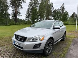 Silver Begagnad 2009 Volvo XC60 Momentum SUV | 99 900 kr (Bra pris)