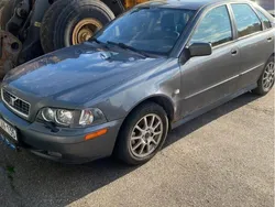 Grå Begagnad 2003 Volvo S40 Sedan | 1 000 kr