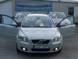 Vit Begagnad 2010 Volvo V50 Momentum Kombi | 54 000 kr (Bra pris)