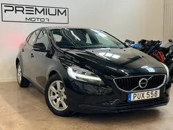 Svart Begagnad 2017 Volvo V40 Momentum Kombi | 149 900 kr (Marknadspris)