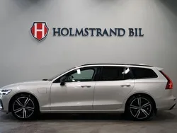 Vit Begagnad 2020 Volvo V60 R-Design Kombi | 359 800 kr (Marknadspris)
