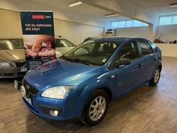 Ljusblå Begagnad 2006 Ford Focus Halvkombi | 24 900 kr (Marknadspris)