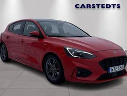 Röd Begagnad 2018 Ford Focus ST-Line Halvkombi | 214 900 kr (Dyr)