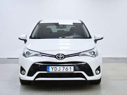 Vit Begagnad 2016 Toyota Avensis Active Kombi | 99 800 kr (Marknadspris)