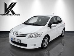 Vit Begagnad 2012 Toyota Auris Plus Halvkombi | 54 700 kr (Marknadspris)