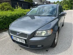 Grå Begagnad 2007 Volvo V50 Momentum Kombi | 25 000 kr (Superpris)