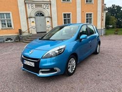 Mörkblå Begagnad 2012 Renault Scénic III Minibuss | 69 900 kr (Marknadspris)