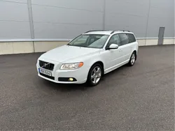 Vit Begagnad 2009 Volvo V70 Momentum Kombi | 64 000 kr (Bra pris)