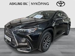 Svart Begagnad 2022 Lexus NX350h Business Edition SUV | 479 000 kr (Marknadspris)