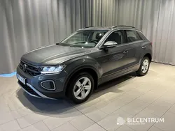 Mörkgrå (grå) Begagnad 2022 VW T-Roc Life SUV | 214 900 kr (Marknadspris)