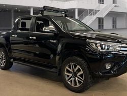 Svart Begagnad 2017 Toyota HiLux Premium Pickup | 369 000 kr (Marknadspris)