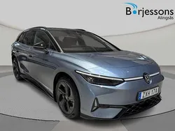 Ljusblå (blå) Begagnad 2025 VW ID.7 GTX Sedan | 649 900 kr