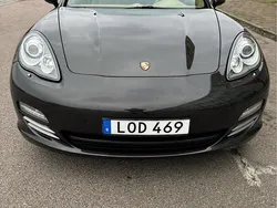 Grå Begagnad 2012 Porsche Panamera 4 Sport Sedan | 289 000 kr (Lite dyr)