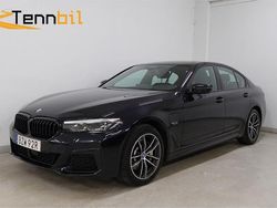 Svart Begagnad 2023 BMW 530e M Sport Sedan | 449 900 kr (Marknadspris)