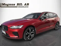 Röd Begagnad 2022 Volvo V60 R-Design Kombi | 369 900 kr (Marknadspris)