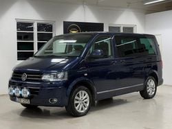 Mörkblå Begagnad 2011 VW Multivan Highline Van | 179 900 kr (Marknadspris)