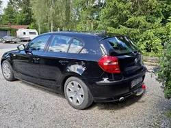 Svart Begagnad 2011 BMW 116 Halvkombi | 57 000 kr (Bra pris)