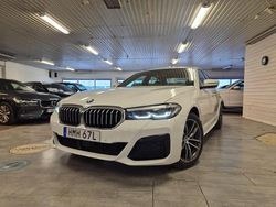 Vit Begagnad 2021 BMW 530 M Sport Sedan | 351 000 kr
