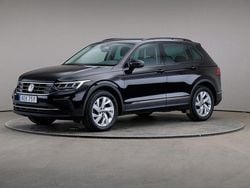 Svart Begagnad 2024 VW Tiguan SUV | 265 000 kr (Superpris)