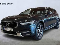 Grå Begagnad 2018 Volvo V90 CC Kombi | 334 900 kr