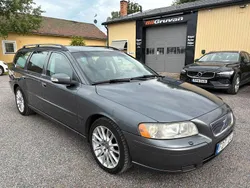 Grå Begagnad 2007 Volvo V70 Standard Kombi | 44 900 kr (Marknadspris)