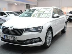 Vit Begagnad 2021 Skoda Superb Business Line Kombi | 249 900 kr (Bra pris)