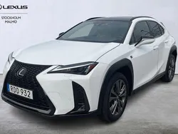 Vit Begagnad 2023 Lexus UX 250h Sport Design Packet SUV | 339 000 kr (Marknadspris)