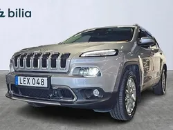 Grå Begagnad 2015 Jeep Cherokee Limited SUV | 199 900 kr