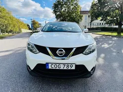 Vit Begagnad 2014 Nissan Qashqai SUV | 88 500 kr (Marknadspris)