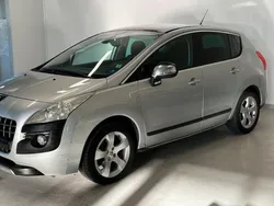 Grå Begagnad 2010 Peugeot 3008 Kombi | 58 500 kr (Marknadspris)