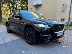 Svart Begagnad 2018 Jaguar F-Pace SUV | 219 000 kr (Dyr)