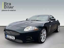 Mörkgrön Begagnad 2009 Jaguar XK R Cab | 395 000 kr