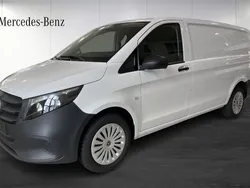 Vit (white) Ny 2025 Mercedes Vito Minibuss | 592 375 kr (Bra pris)