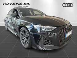 Mytsvart metallic Ny 2025 Audi RS3 Sportback Sport Halvkombi | 749 000 kr (Marknadspris)