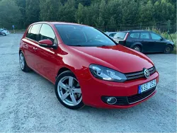 Röd Begagnad 2011 VW Golf VI Highline Halvkombi | 74 995 kr (Marknadspris)