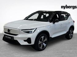 Vit Begagnad 2023 Volvo XC40 Core SUV | 339 000 kr